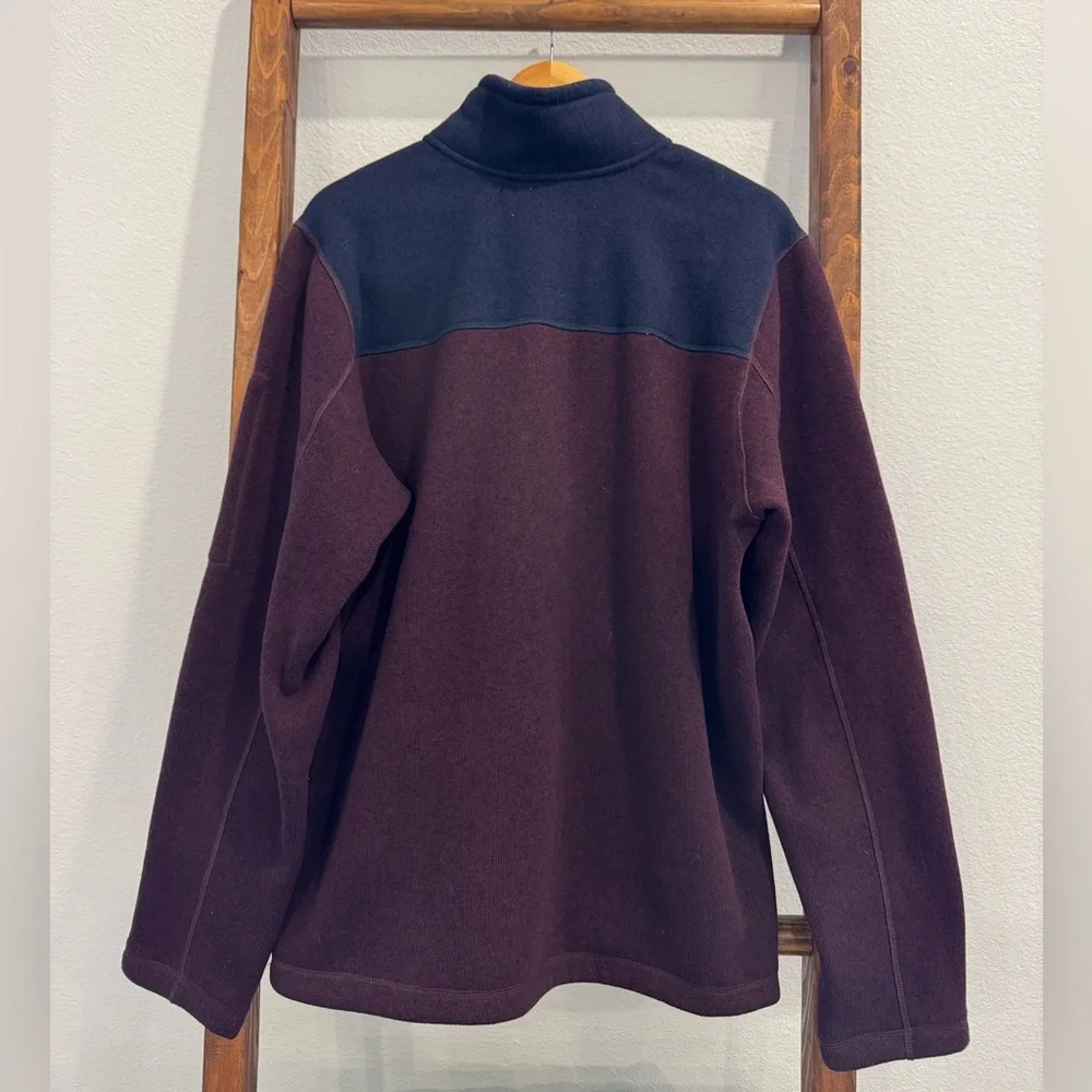 The North Face Men's Burgundy and Navy Half-Zip Fleece